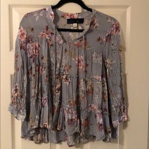 Quarter sleeve blouse